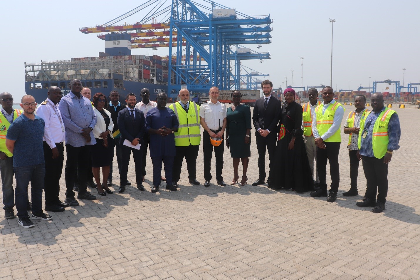Ghana receives lng-powered container cargo vessel: first in west africa
